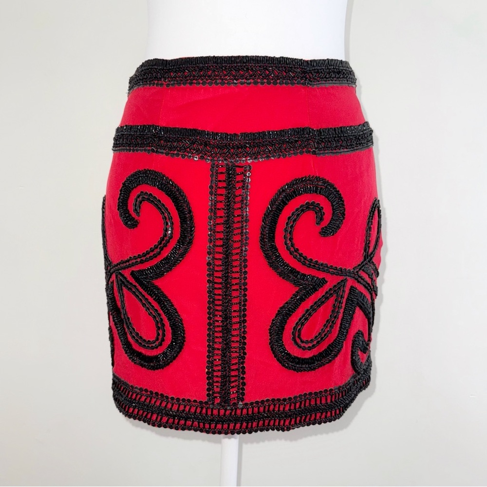 KARINA GRIMALDI RED SILK BLACK BEADED SEQUIN MINI SKIRT - Picture 1 of 9